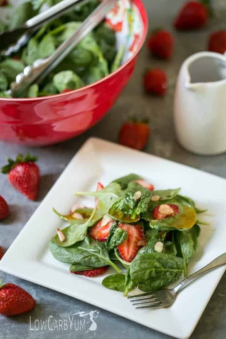 Low carb spinach strawberry salad with red wine vinaigrette dressing